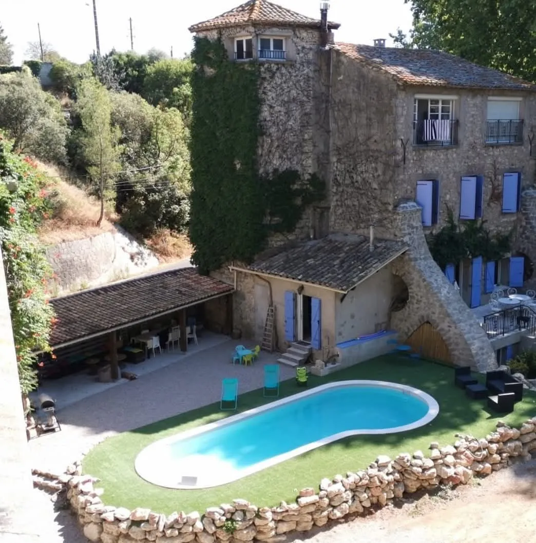 Chambres d'hôtes Le Moulin d'Issanka, atypique dans l'Hérault sur le bassin de thau