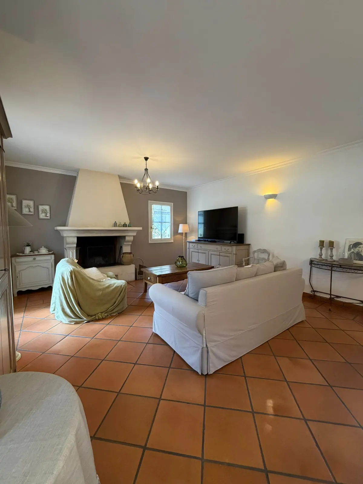 La Pinède Bleue: Mas provençal avec piscine & jardin calme