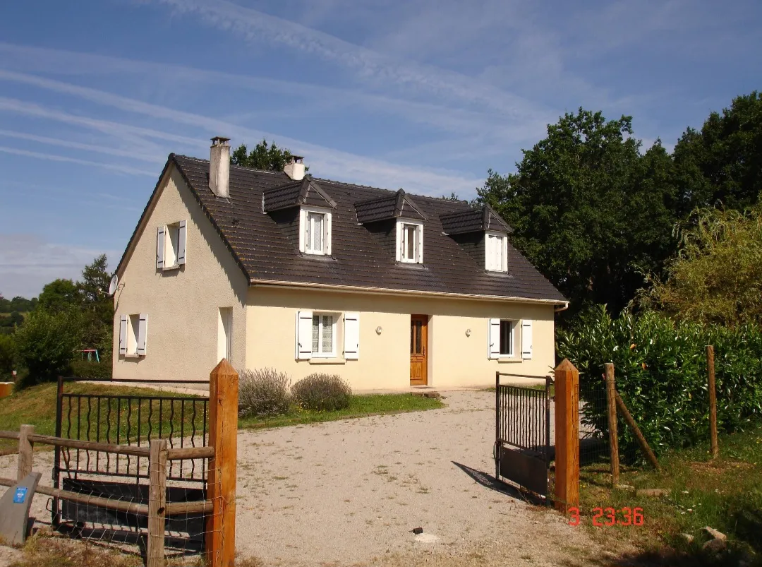 Maison cantal 20 mn de Salers