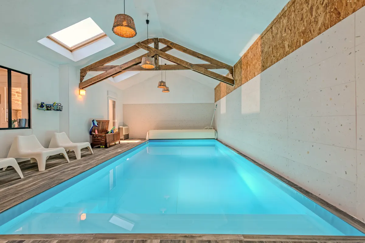 Villa Léonie — Gîte premium avec piscine intérieure chauffée toute l’année, proche de Ménéham (Côte des Légendes)