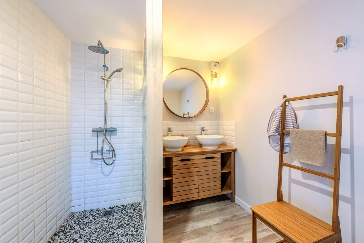 Villa Léonie — Gîte premium avec piscine intérieure chauffée toute l’année, proche de Ménéham (Côte des Légendes)