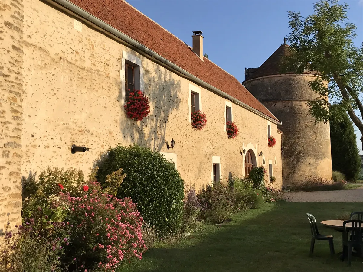 Les Granges du Château de Ribourdin
