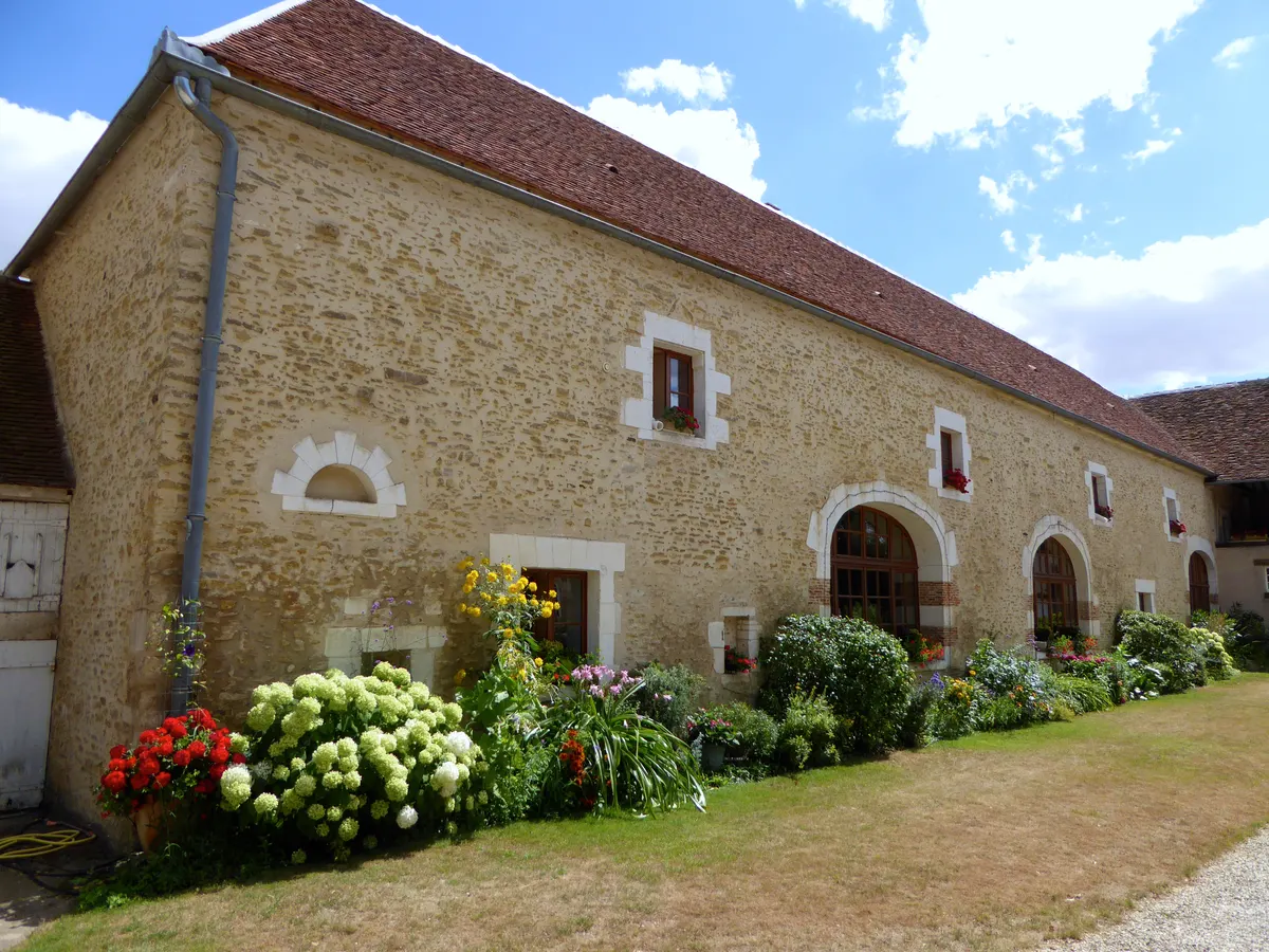 Les Granges du Château de Ribourdin