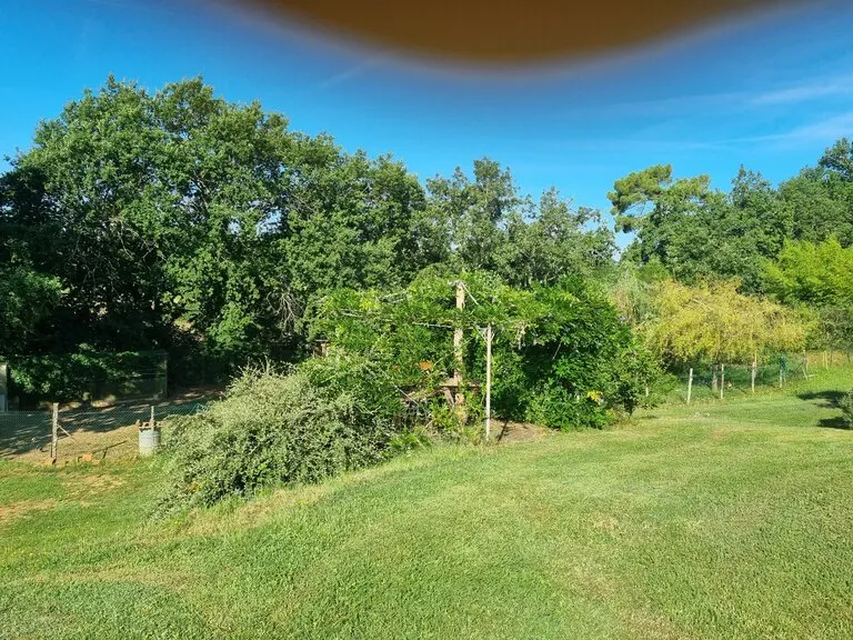gite 15 personnes  à   biron   dordogne  avec  piscine  privée.