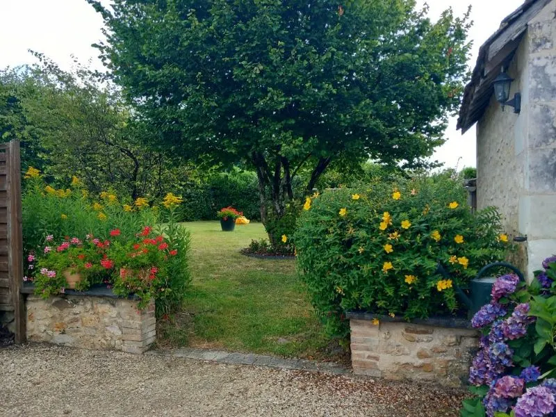 LE LOGIS DU PAVILLON à  Baugeois- vallée en Anjou VERT