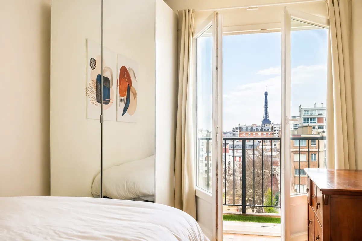 Appartement 2 pièces avec vue Tour Eiffel - Paris 15ème