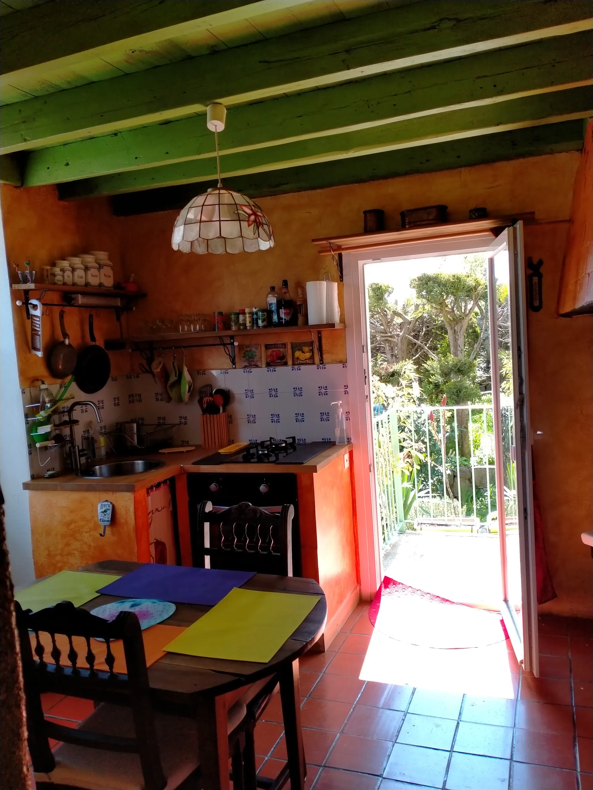 Gite 70 m2 ,jardin ombragé,vulcania
