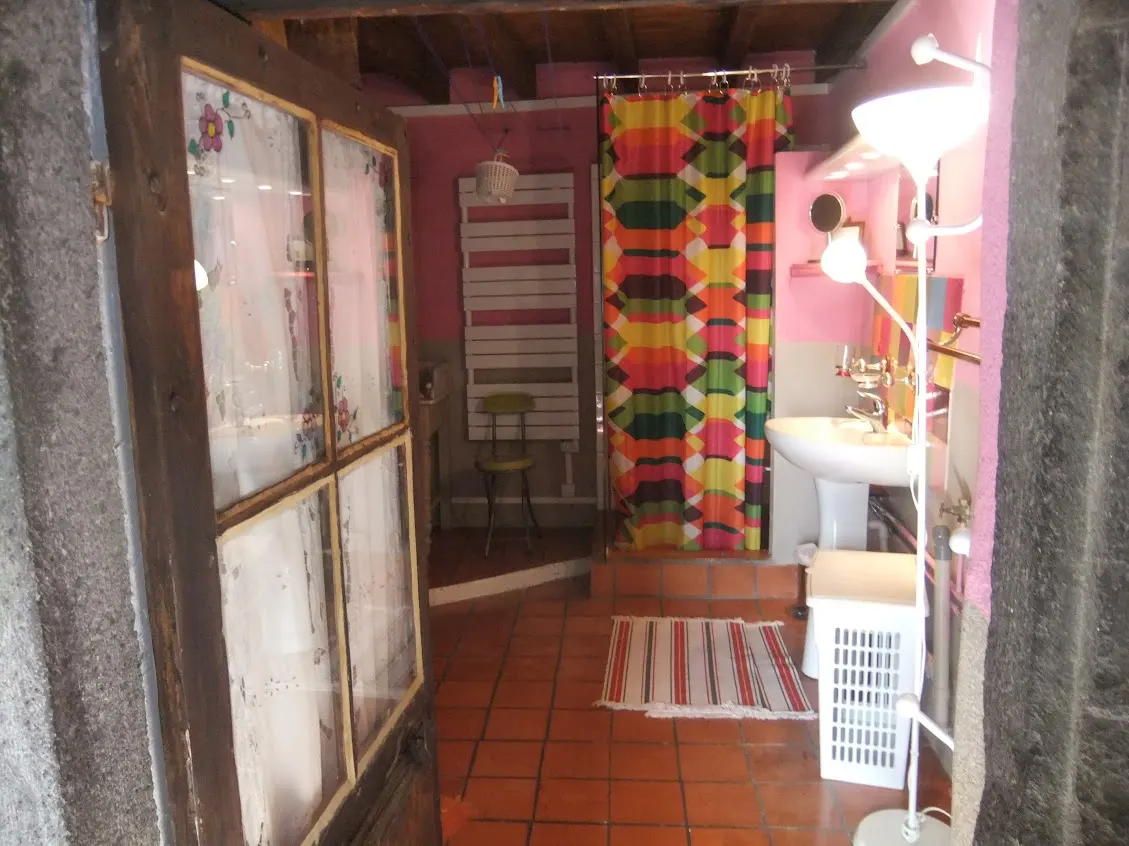 Gite 70 m2 ,jardin ombragé,vulcania
