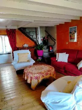 Gite 70 m2 ,jardin ombragé,vulcania