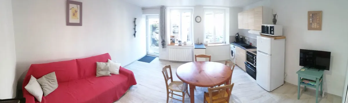 Gîte bercé par le bruit du ruisseau