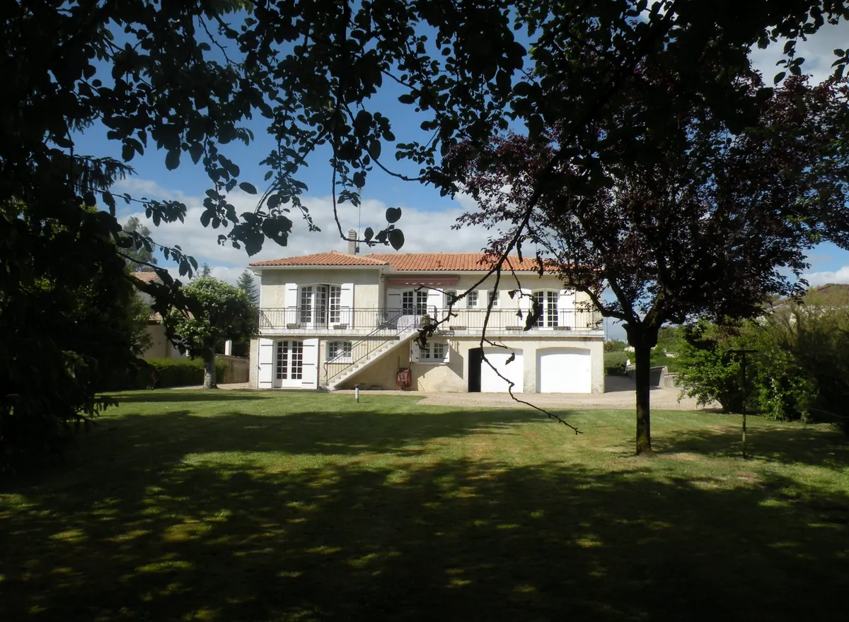Résidence Les Frugères★★★★ | Villa exclusive avec piscine privée près de Cognac max 13 pers.