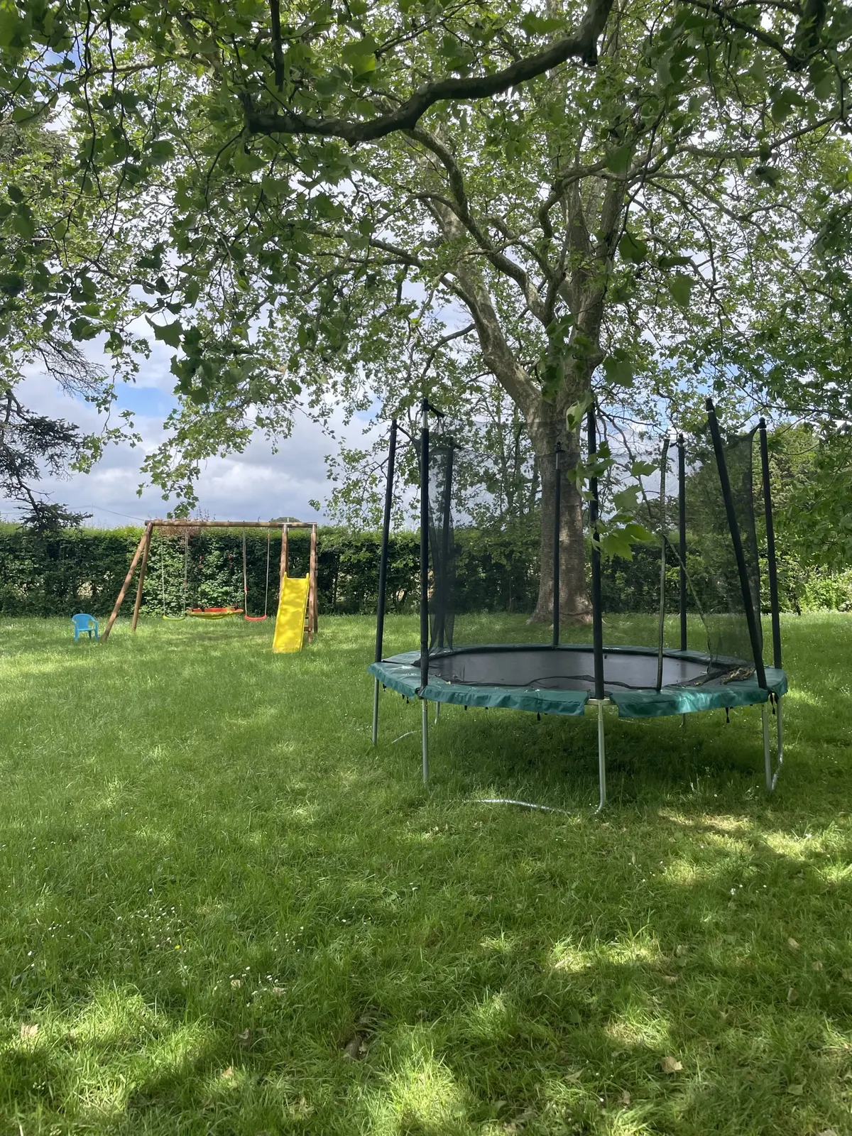 Grande maison avec piscine, parc & boulodrome