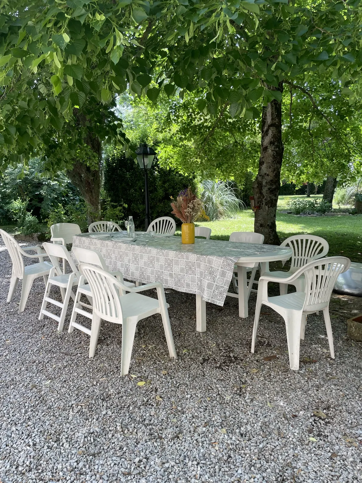 Grande maison avec piscine, parc & boulodrome
