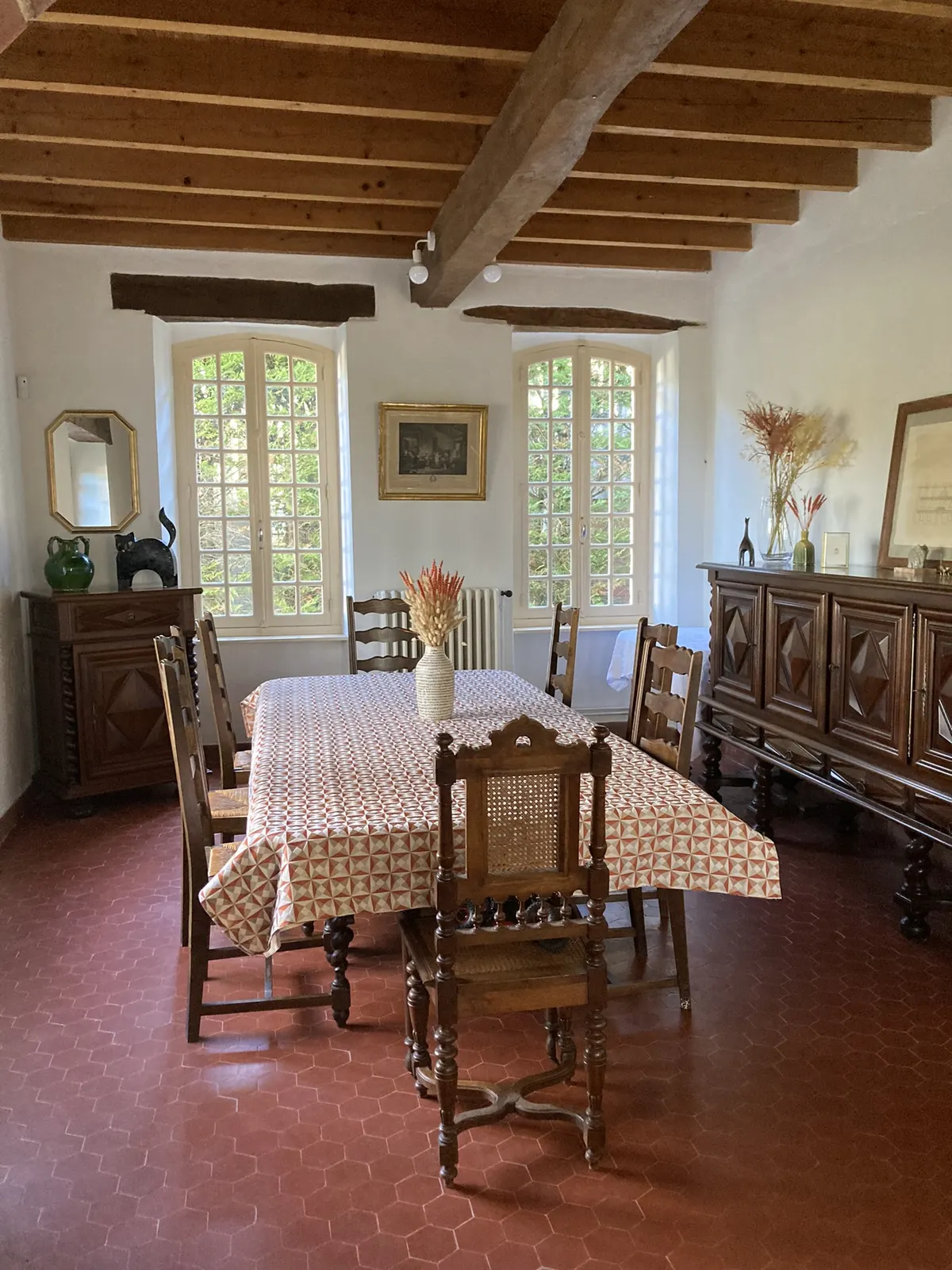 Grande maison avec piscine, parc & boulodrome