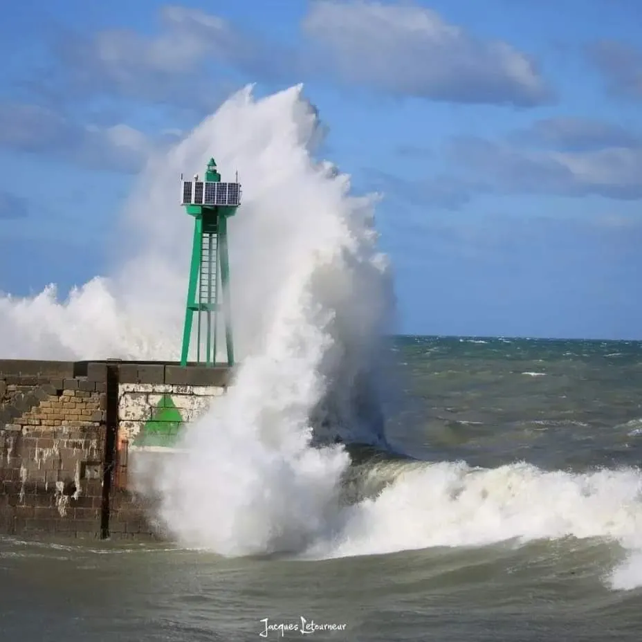 Appartement VUE MER NORMANDIE PLAGE DU DEPARQUEMENT PORT EN BESSIN