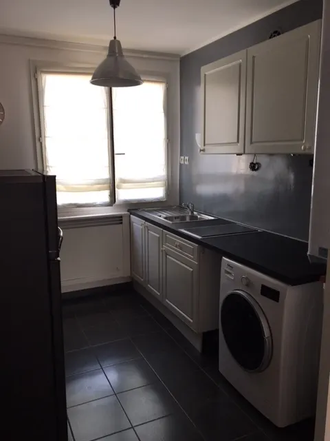 2 Appartements identiques à la même adresse CHEZ VIORIKA