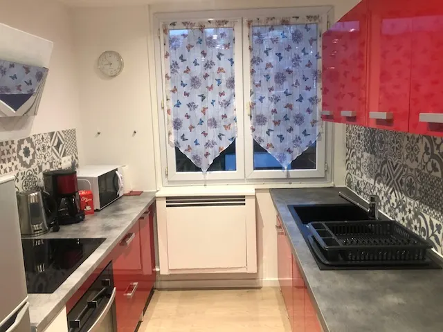 2 Appartements identiques à la même adresse CHEZ VIORIKA
