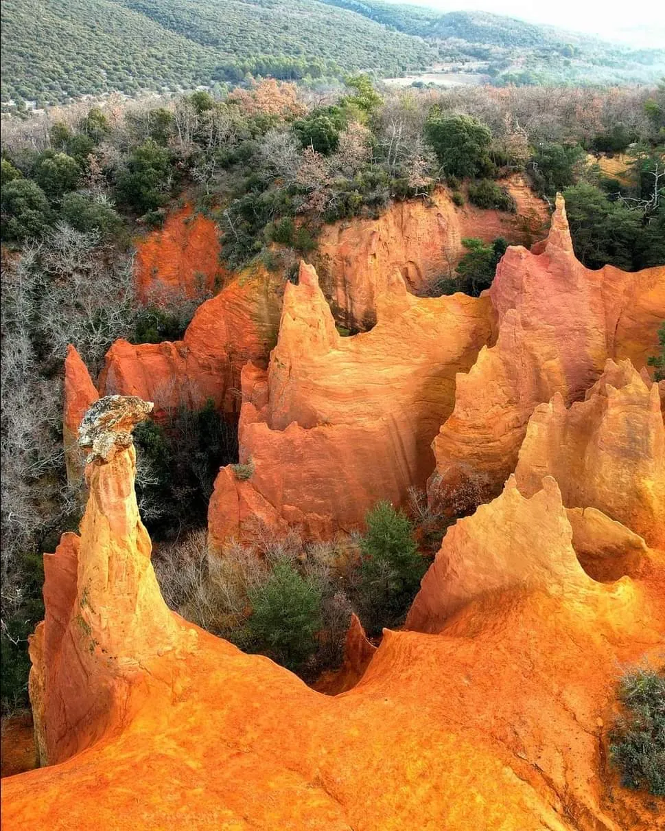 GITE AUX 4 SAISONS - LUBERON - RUSTREL