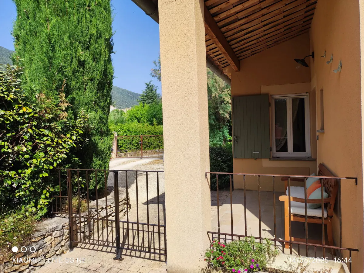 GITE AUX 4 SAISONS - LUBERON - RUSTREL