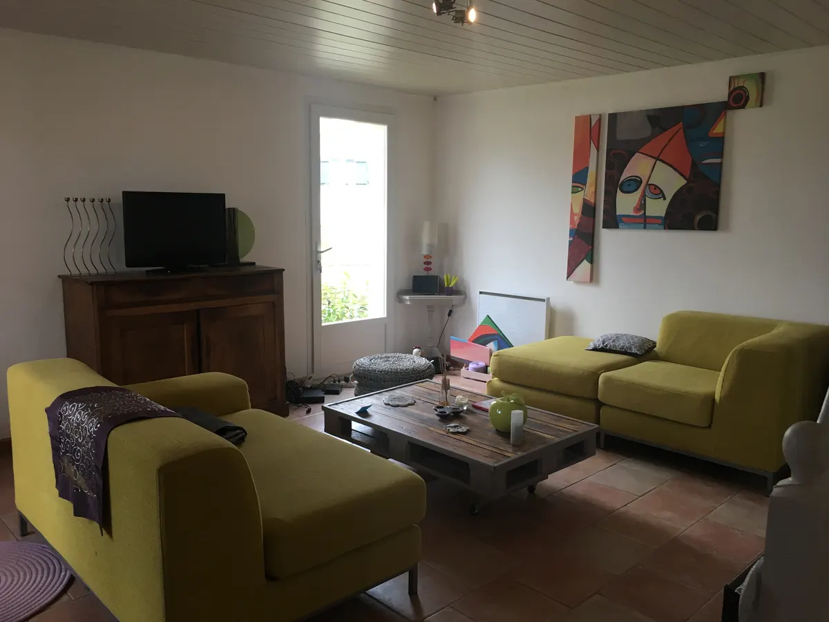 Gîte avec piscine pour 6 à 8 personnes