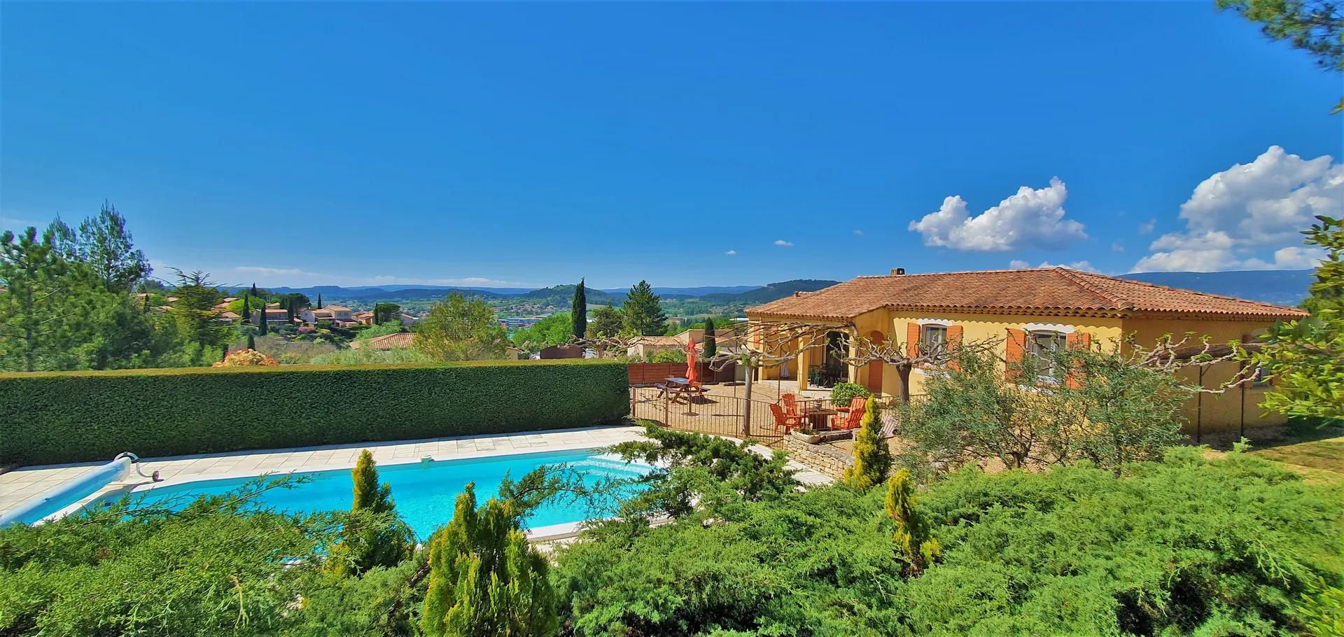 LES LUMIGNONS 💖💖💖 WELCOME TO LUBERON