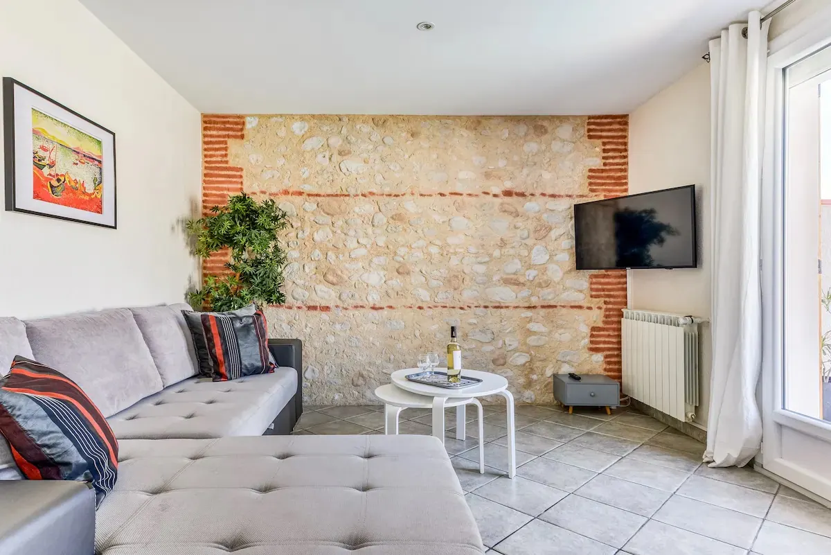 UNE PAUSE DANS LE SUD maison familiale, piscine,98m2