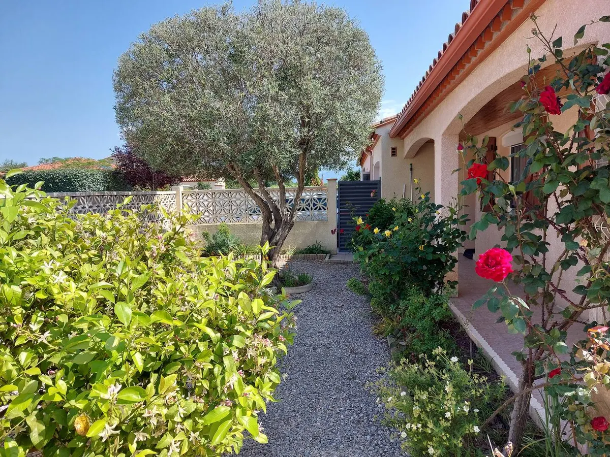 UNE PAUSE DANS LE SUD maison familiale, piscine,98m2